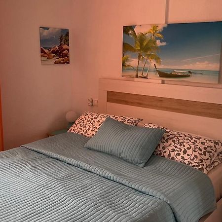 Isla Verde Apartment Торевиеха Екстериор снимка