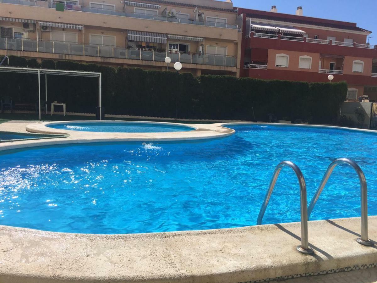 Isla Verde Apartment Торевиеха Екстериор снимка