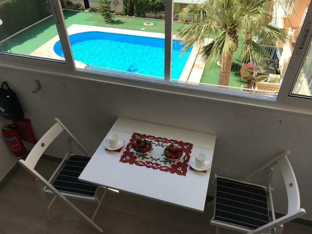 Isla Verde Apartment Торевиеха Екстериор снимка