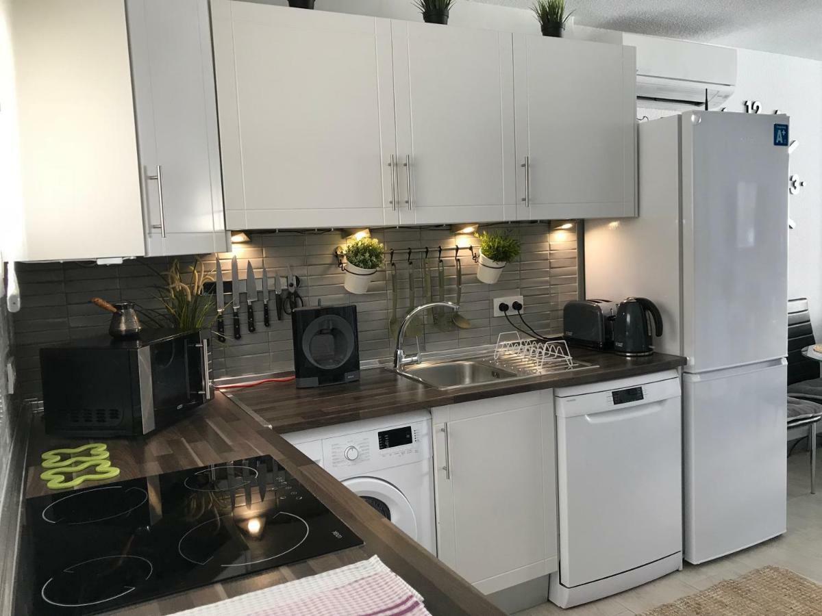 Isla Verde Apartment Торевиеха Екстериор снимка